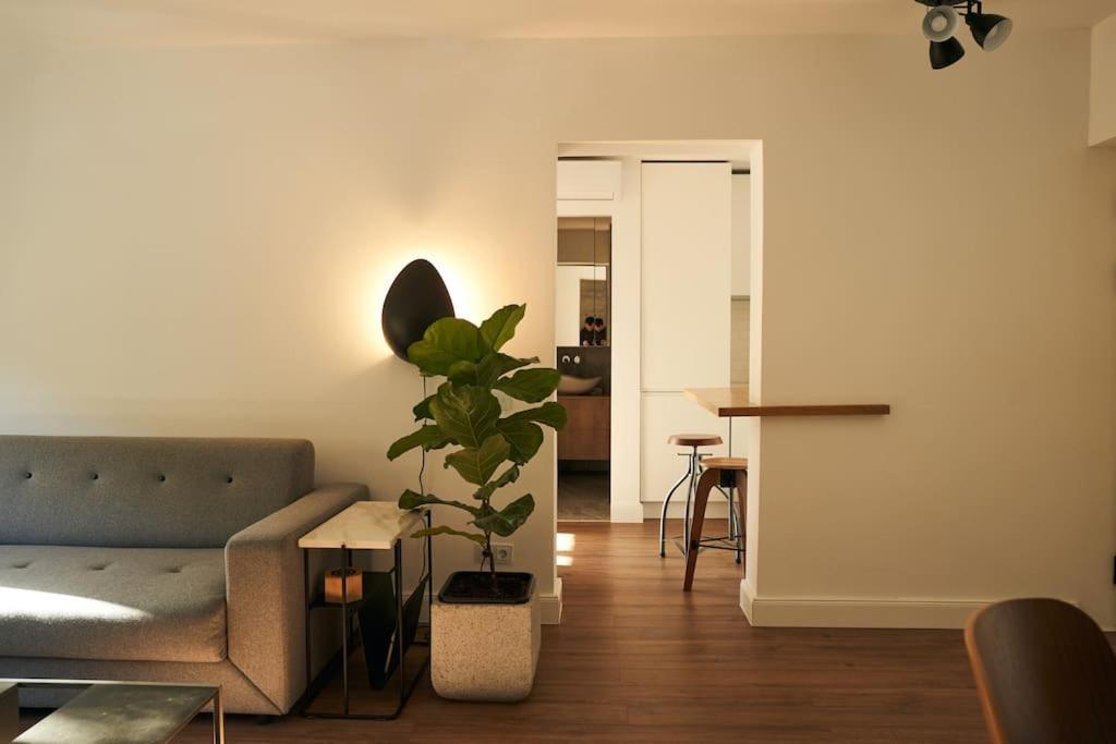 Ultracentral Two Rooms Apartment In 부쿠레슈티 외부 사진