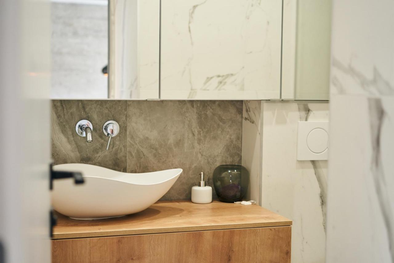 Ultracentral Two Rooms Apartment In 부쿠레슈티 외부 사진