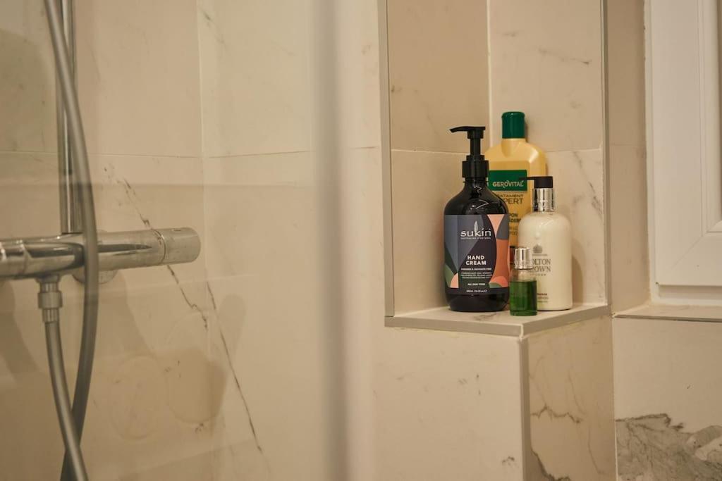 Ultracentral Two Rooms Apartment In 부쿠레슈티 외부 사진